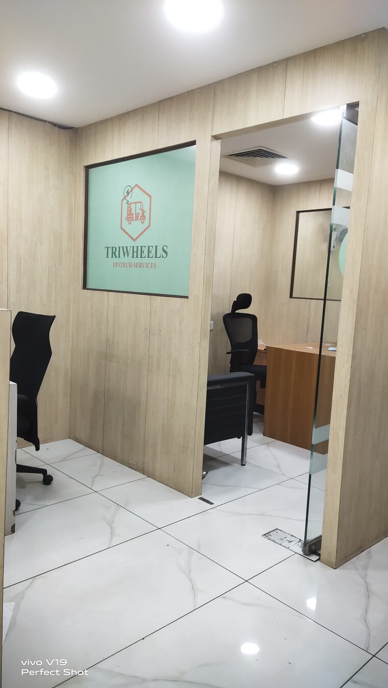 Team Area, levana-cyber-heights Commercial Office Space 800 Sq.Ft. In Vibhuti Khand Lucknow 9641981