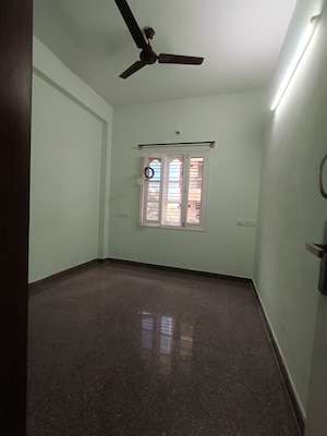 Room in 2 BHK Independent House at Hsr Layout – for Rent