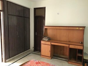 Room in 3 BHK Apartment at Sector 9 Dwarka – for Rent