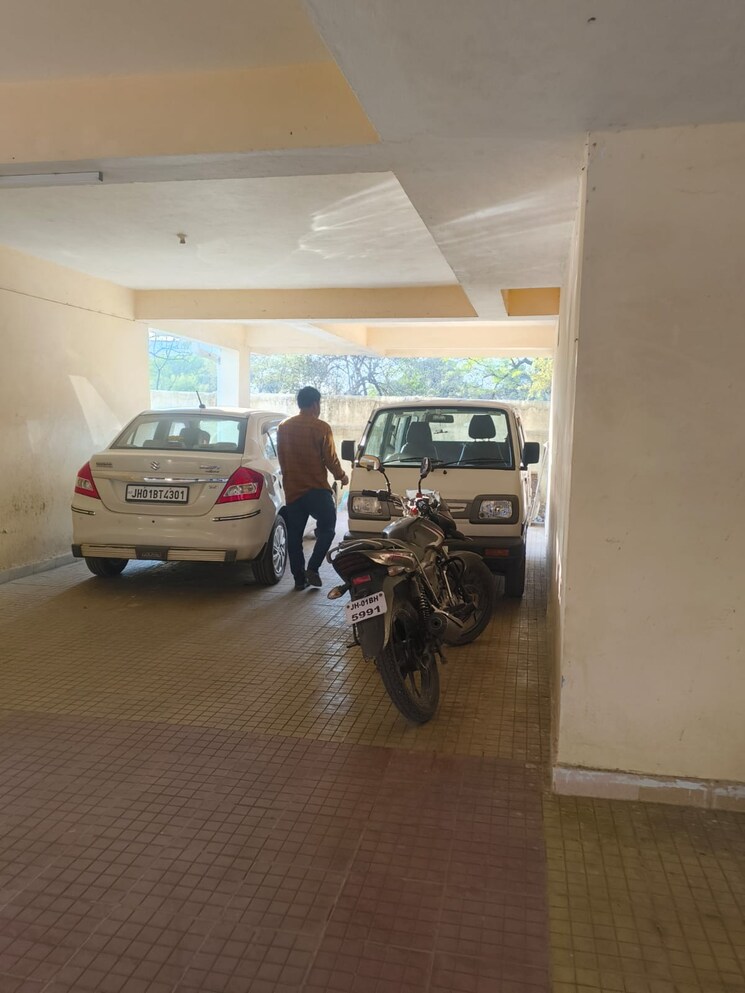  Parking, morabadi 3 Bedroom 1500 Sq.Ft. Apartment In Morabadi Ranchi 9641998