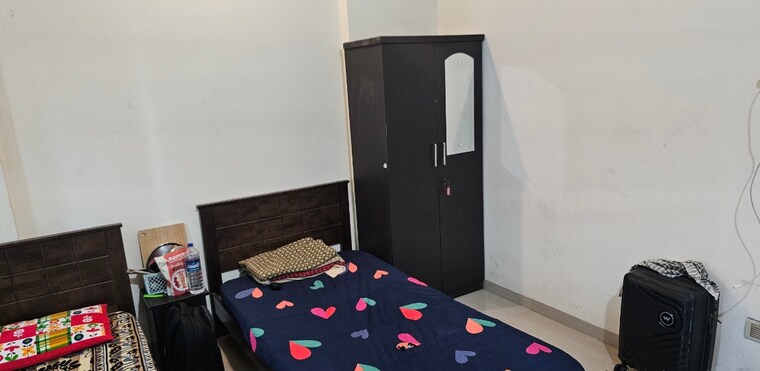 Bedroom, kasarvadavali Pg For Boys In Kasarvadavali 9642000