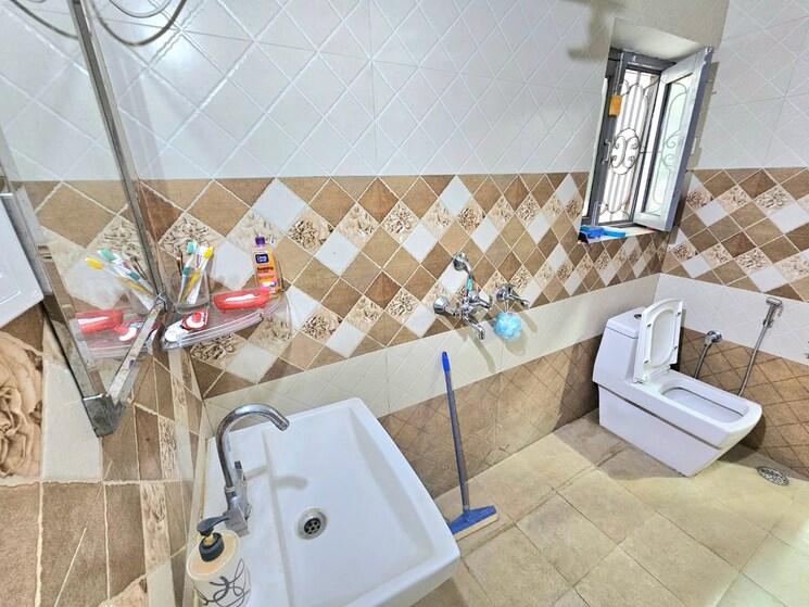 Team Area, indira nagar 3 Bedroom 258 Sq.Yd. Independent House In Indira Nagar Dehradun 9642002