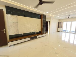 Room in 3 BHK Apartment at Bollineni Bion, Kothaguda – for Rent