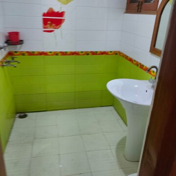 Bathroom in 3 BHK Apartment at Sector 11 Dwarka – for Rent