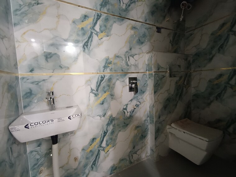 Bathroom, govindpuri 2 Bedroom 650 Sq.Ft. Builder Floor In Govindpuri Delhi 9642213