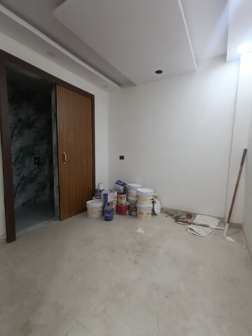 Room in 2 BHK Builder Floor at Govindpuri – for Sale