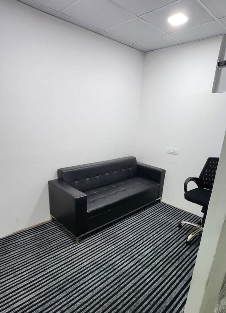 Bedroom, sector 63 Commercial Office Space 1400 Sq.Ft. In Sector 63 Noida 9642137