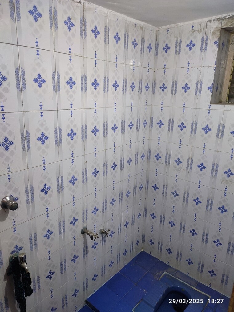 Bathroom, gulbai tekra 2 Bedroom 1400 Sq.Ft. Apartment In Gulbai Tekra Ahmedabad 9642324