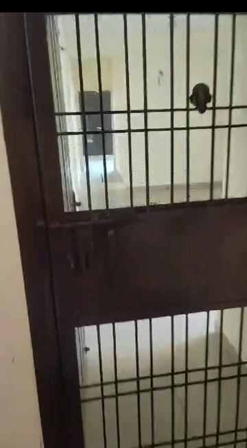 Room in 2 BHK Apartment at Omaxe Heights, Sector 86 – for Rent