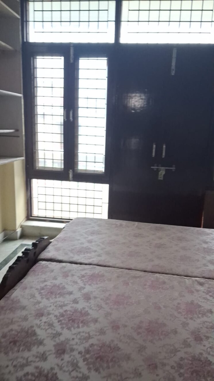 Room, aliganj 2 Bedroom 2300 Sq.Ft. Villa In Aliganj Lucknow 9642287