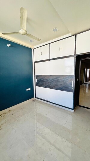 Room in 3 BHK Independent House at Mansarovar Extension – for Rent