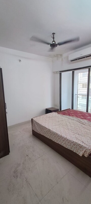 Bedroom in 2 BHK Apartment at Shell Colony, Chembur – for Rent