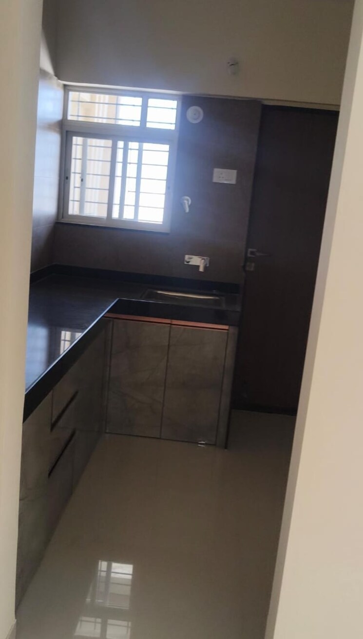 Kitchen, vertical-alcinia 2 Bedroom 1000 Sq.Ft. Apartment In Mohammadwadi Pune 9642362