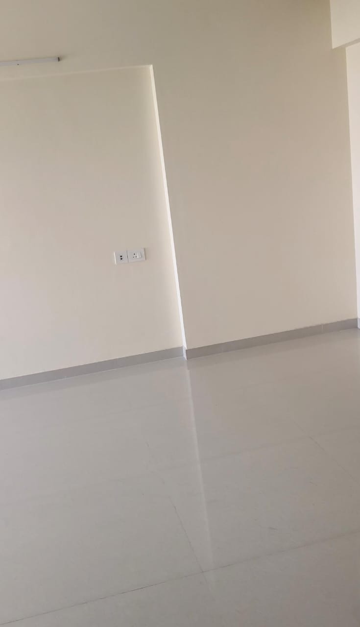 2 BHK 1000 Sq.Ft. Apartment in Vertical Alcinia