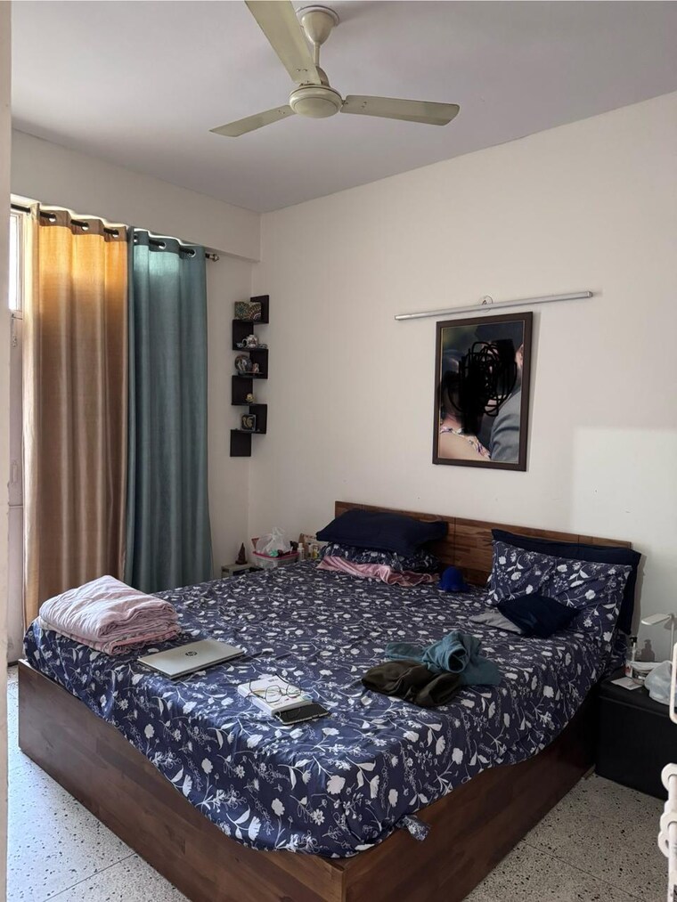 Bedroom, sector 9 dwarka 2.5 Bedroom 1410 Sq.Ft. Apartment In Sector 9 Dwarka Delhi 9642344