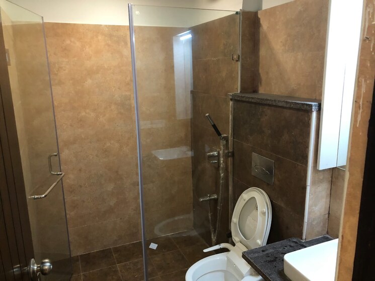 Bathroom, rajpur road 3 Bedroom 1870 Sq.Ft. Apartment In Rajpur Road Dehradun 9642204