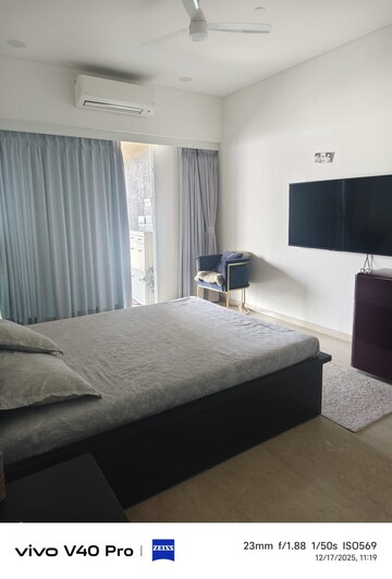 Bedroom in 3 BHK Apartment at Lokhandwala Minerva Mahalaxmi, Mahalaxmi – for Rent