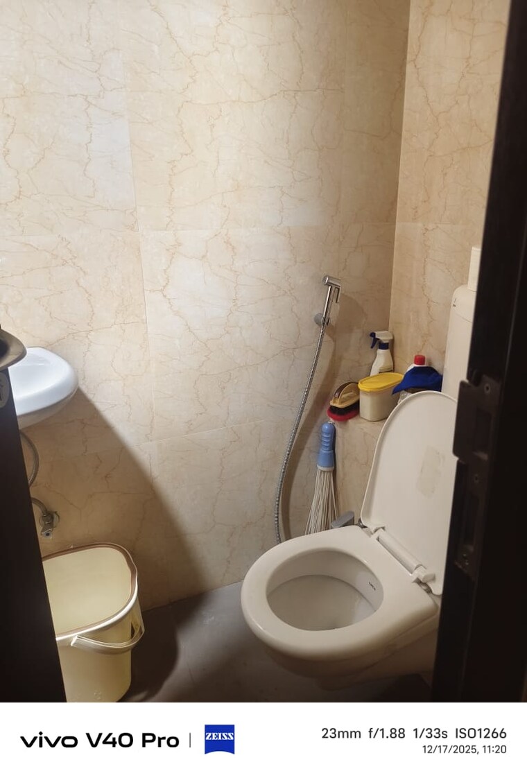 Bathroom, lokhandwala-minerva-mahalaxmi 3 Bedroom 2900 Sq.Ft. Apartment In Mahalaxmi Mumbai 9619360