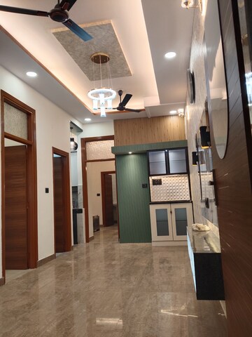 Building Lobby in 2 BHK Builder Floor at Parakh Homes, Gyan Khand I – for Sale