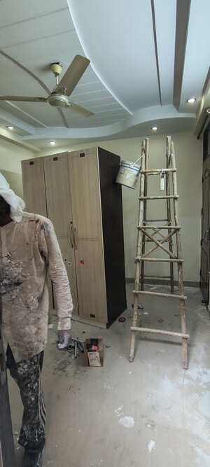 Furnished Amenities in 3 BHK Builder Floor at Khirki Extension – for Rent