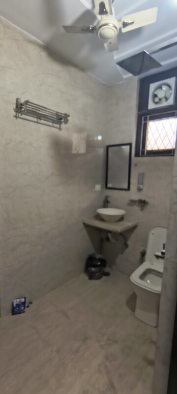 Parking in 3 BHK Builder Floor at Khirki Extension – for Rent