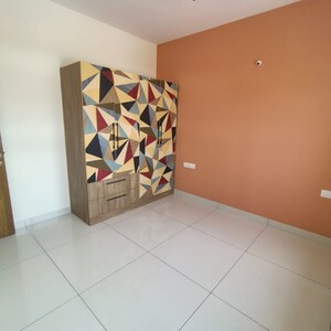 Room in 3 BHK Apartment at Avalon Park At The Prestige City, V Kallahalli – for Rent