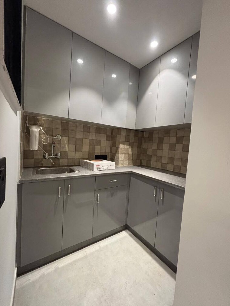 Kitchen, ansal-celebrity-suites 1 Bedroom 784 Sq.Ft. Apartment In Sector 2 Gurgaon 9642601