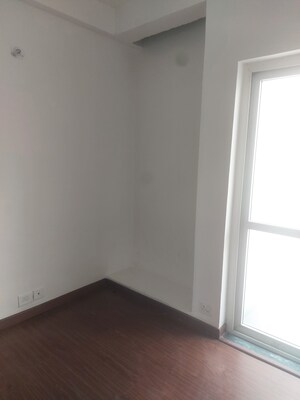 Furnished Amenities in 4 BHK Apartment at Sector 75 – for Rent