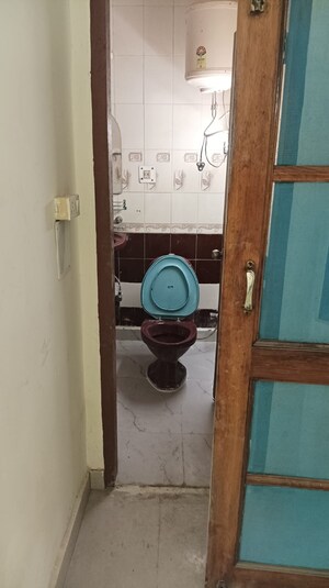 Attached Bathroom in 3 BHK Apartment at Sector 2 Dwarka – for Rent
