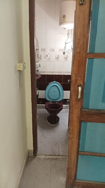 Attached Bathroom in 3 BHK Apartment at Sector 2 Dwarka – for Rent