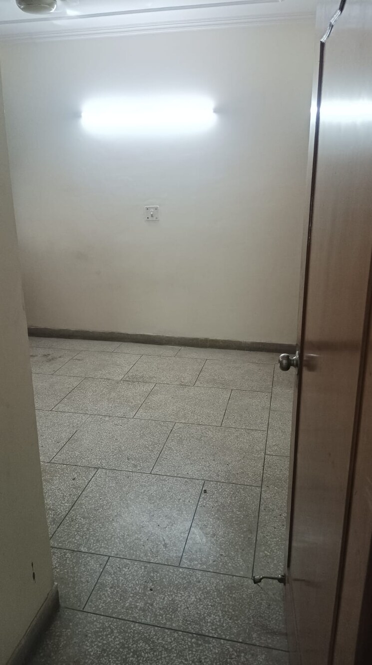 Room, sector 2 dwarka 3 Bedroom 1430 Sq.Ft. Apartment In Sector 2 Dwarka Delhi 9642511