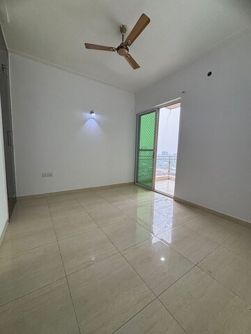 Room in 2 BHK Apartment at Panchsheel Wellington, Dundahera – for Sale