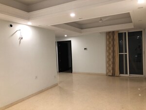 Room in 3 BHK Apartment at Rajpur Road – for Sale