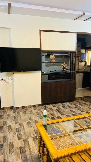 Room in 3 BHK Apartment at Chandkheda – for Rent