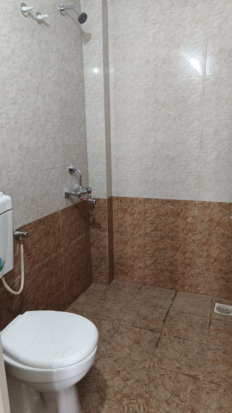 Bathroom, eden-garden-tathawade 2 Bedroom 851 Sq.Ft. Apartment In Tathawade Pune 9642681