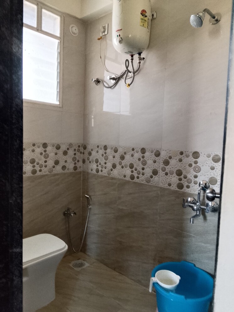 Bathroom, sky-line 1 Bedroom 495 Sq.Ft. Apartment In Charholi Budruk Pune 9642734