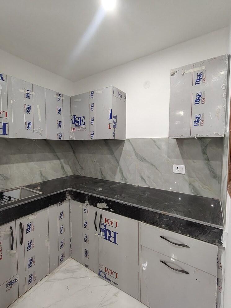 Kitchen, freedom fighters enclave 1 Bedroom 500 Sq.Ft. Builder Floor In Freedom Fighters Enclave Delhi 9642750