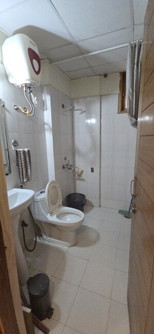 Bathroom in 3 BHK Builder Floor at Omaxe Royal Residency Faridabad, Sector 79 – for Rent