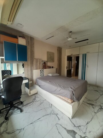 Bedroom in 4 BHK Apartment at Sudha Kalash, Malabar Hill – for Rent