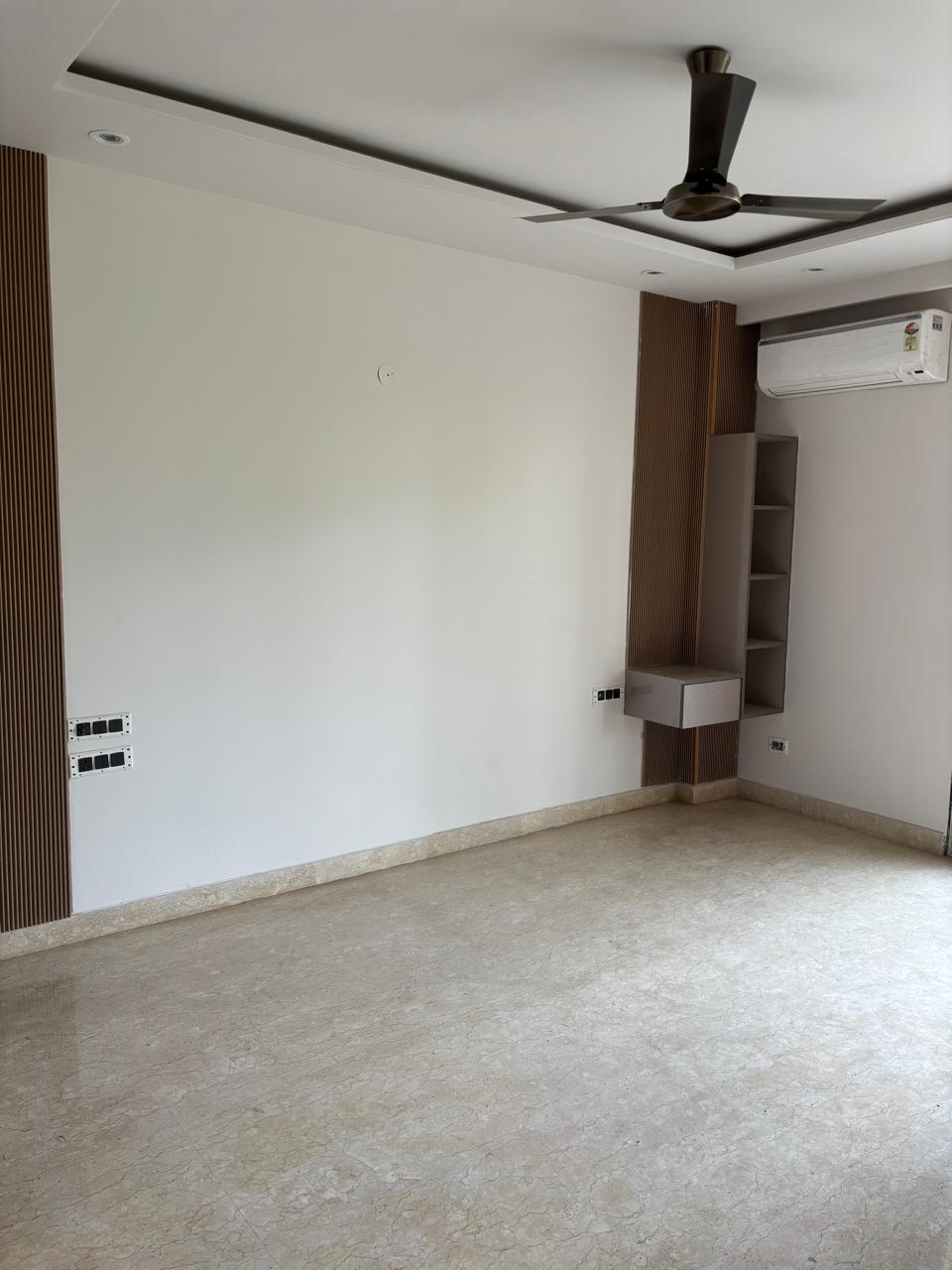 3.5 BHK + Pooja Room Apartment For Sale in Ireo Uptown