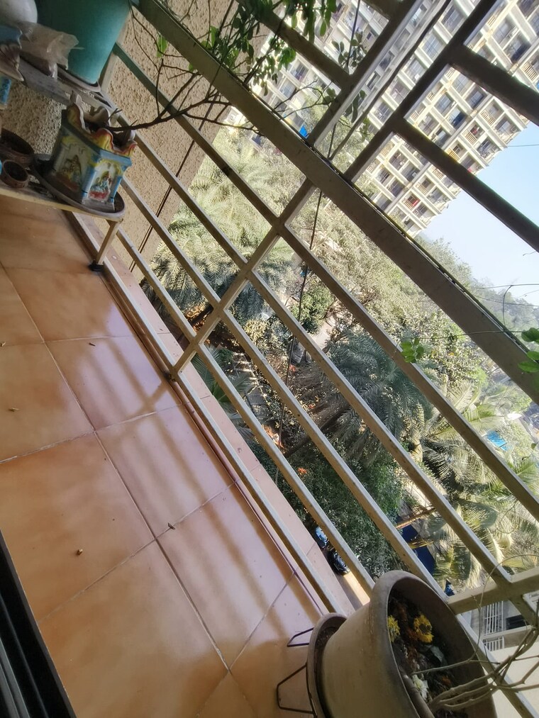 Balcony, mayurs-nature-glory 1 Bedroom 437 Sq.Ft. Apartment In Kalwa Thane 9643047