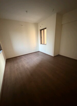 Room in 3 BHK Apartment at Soham Crystal Spires, Thane West – for Sale