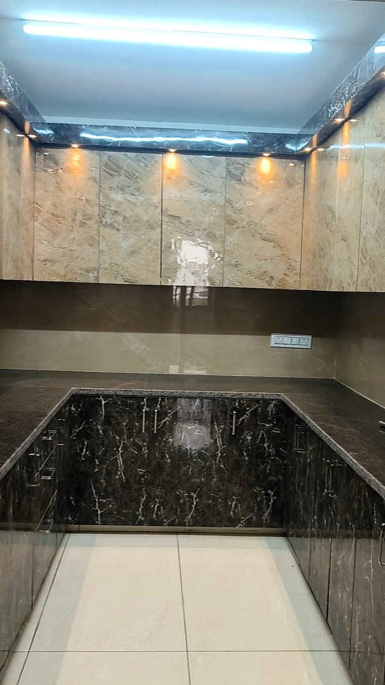 Kitchen, dwarka sector 18b 3 Bedroom 1650 Sq.Ft. Apartment In Dwarka Sector 18b Delhi 9636962