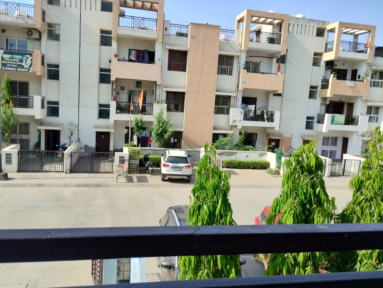4 BHK + Extra Room Apartment For Sale in Sector 75