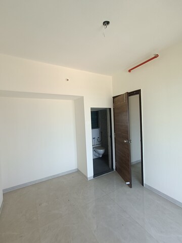 Master Bedroom in 2 BHK Apartment at Shree Ostwal Horizon, Mira Road – for Sale