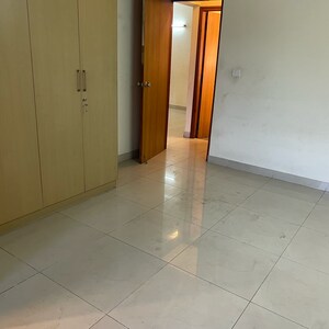 Room in 3 BHK Apartment at Cooke Town – for Rent