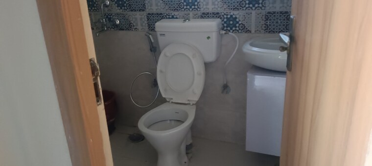 Bathroom, signature-global-prime 2 Bedroom 590 Sq.Ft. Apartment In Sector 63a Gurgaon 9643155