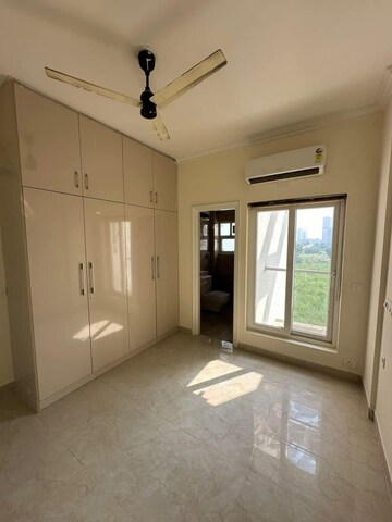 Room in 2 BHK Apartment at Ambience Creacions, Sector 22 – for Rent