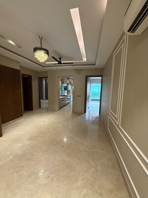 Room in 3 BHK Builder Floor at DLF City Gurgaon, Sector 27 – for Rent