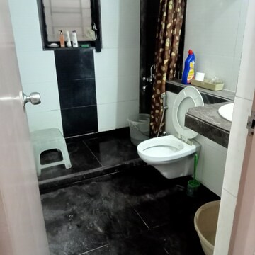 Master Bedroom in 3 BHK Apartment at Kalpataru Estate Building 8, Pimple Gurav – for Rent